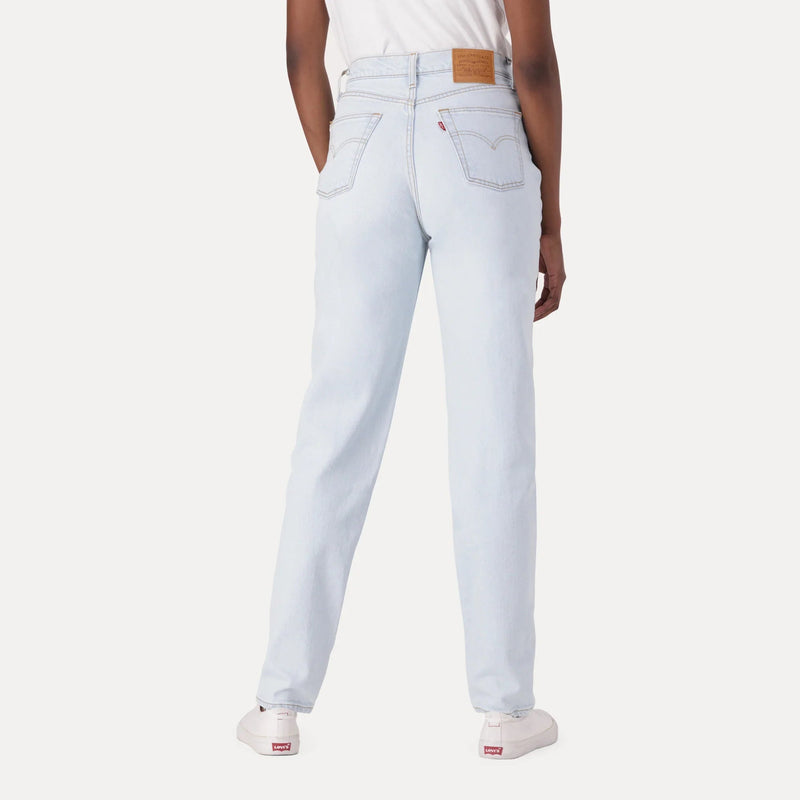 LEVI'S® WOMEN'S '80S MOM JEANS - LIGHT INDIGO - FLAT FINISH