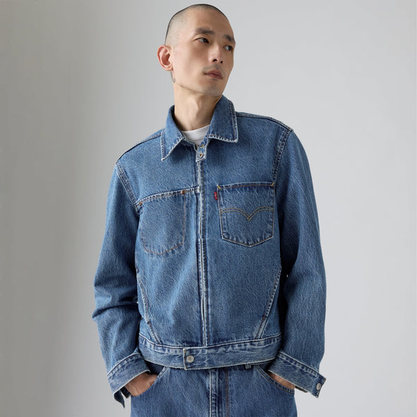 LEVI'S® MEN'S TWIST TRUCKER JACKET - MED INDIGO - WORN IN