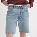 LEVI'S® MEN'S 468 LOOSE SHORTS - LIGHT INDIGO - WORN IN