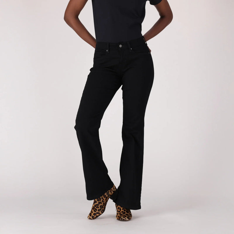 LEVI'S® WOMEN'S CURVY FLARE  - BLACK