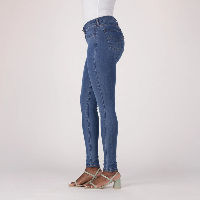 LEVI'S® WOMEN'S CURVY SUPER SKINNY - MED INDIGO - WORN IN
