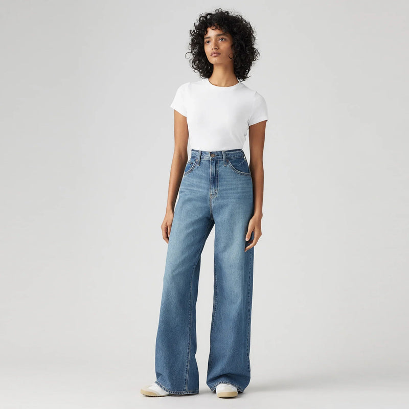 LEVI'S® WOMEN'S CINCH BAGGY JEANS - MED INDIGO - WORN IN