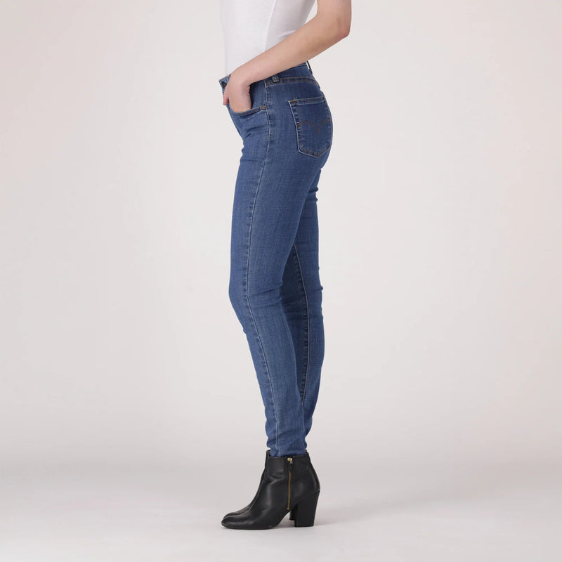 LEVI’S® WOMEN'S 721 HIGH-RISE SKINNY JEANS - MED INDIGO - FLAT FINISH