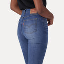 LEVI'S® WOMEN'S 720 HIGH-RISE SUPER SKINNY JEANS - MED INDIGO - WORN IN